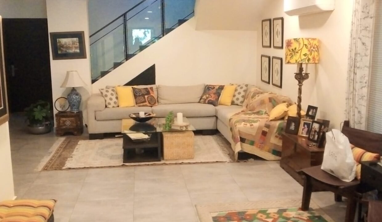 WhatsApp Image 2025-12-02 at 18.13.37 (2)