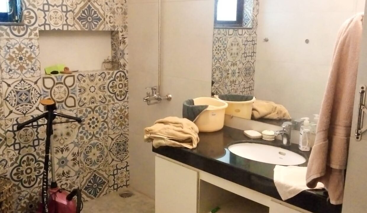 WhatsApp Image 2025-12-02 at 18.13.41 (2)