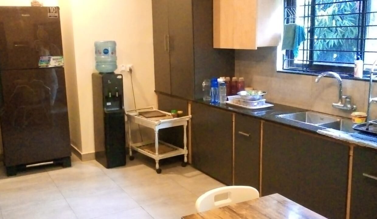 WhatsApp Image 2025-12-02 at 18.13.42 (2)