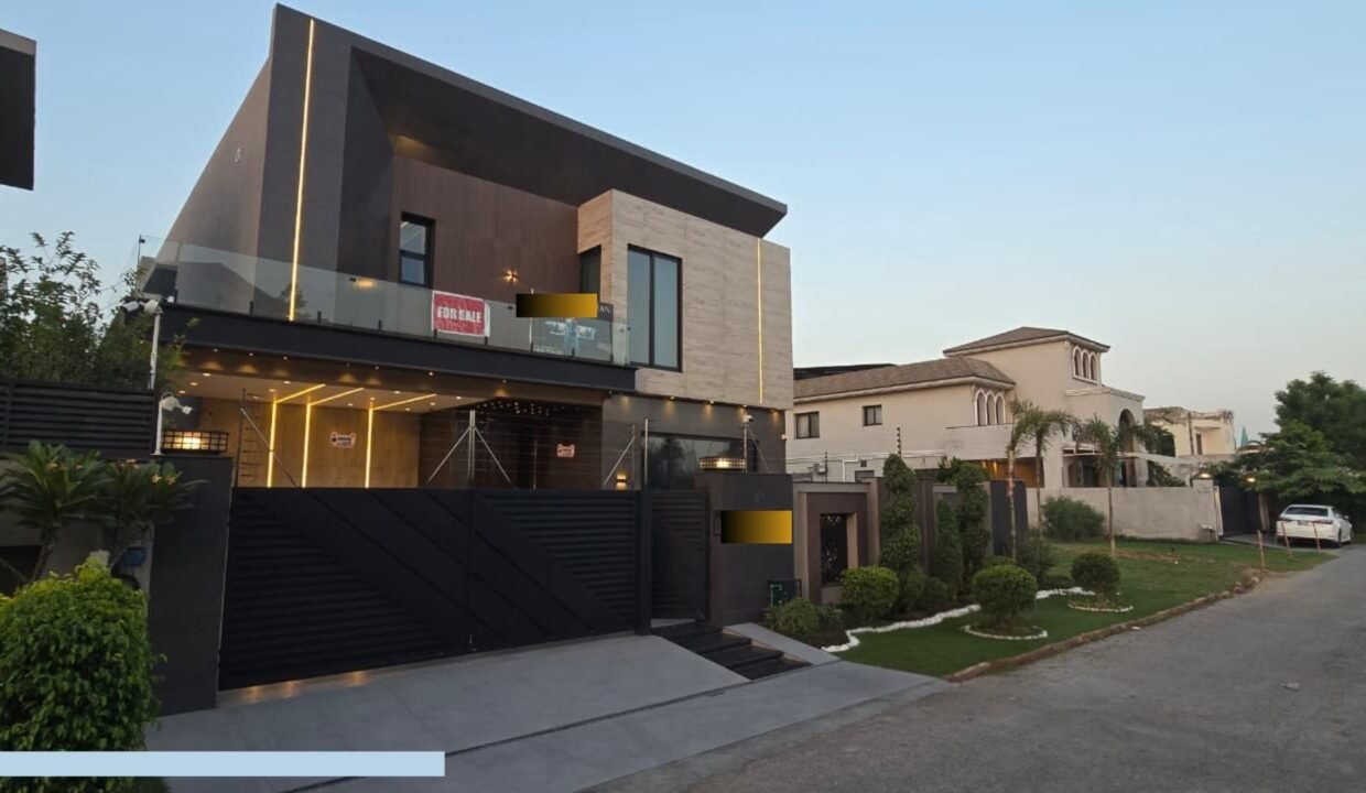 Luxury 1 Kanal Fully Furnished House in DHA Phase 6