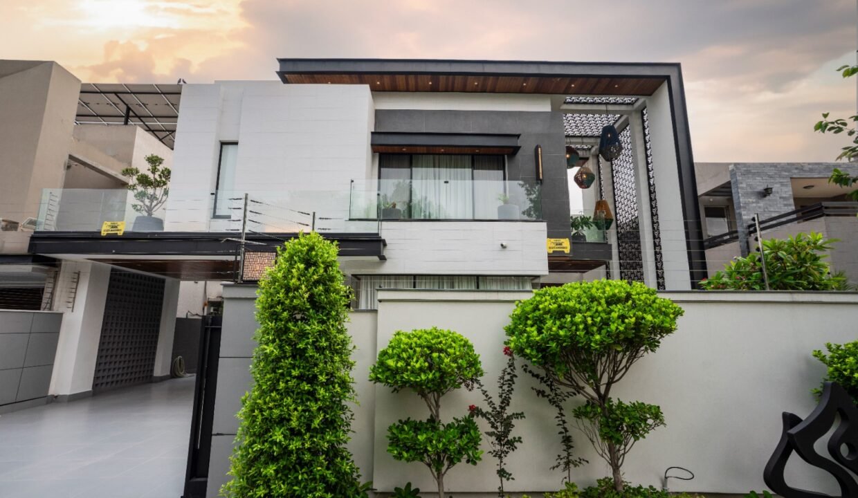Modern Design 1 Kanal Fully Furnished House with Swimming Pool For Sale | DHA Phase 6 Lahore